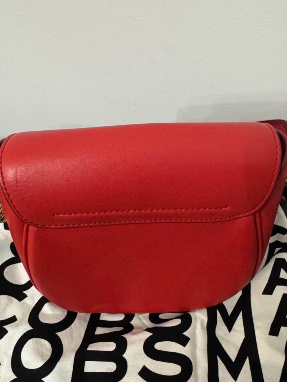 Marc Jacobs Red Leather Crossbody Saddle Bag with Logo Accent and dust bag - Picture 5 of 6